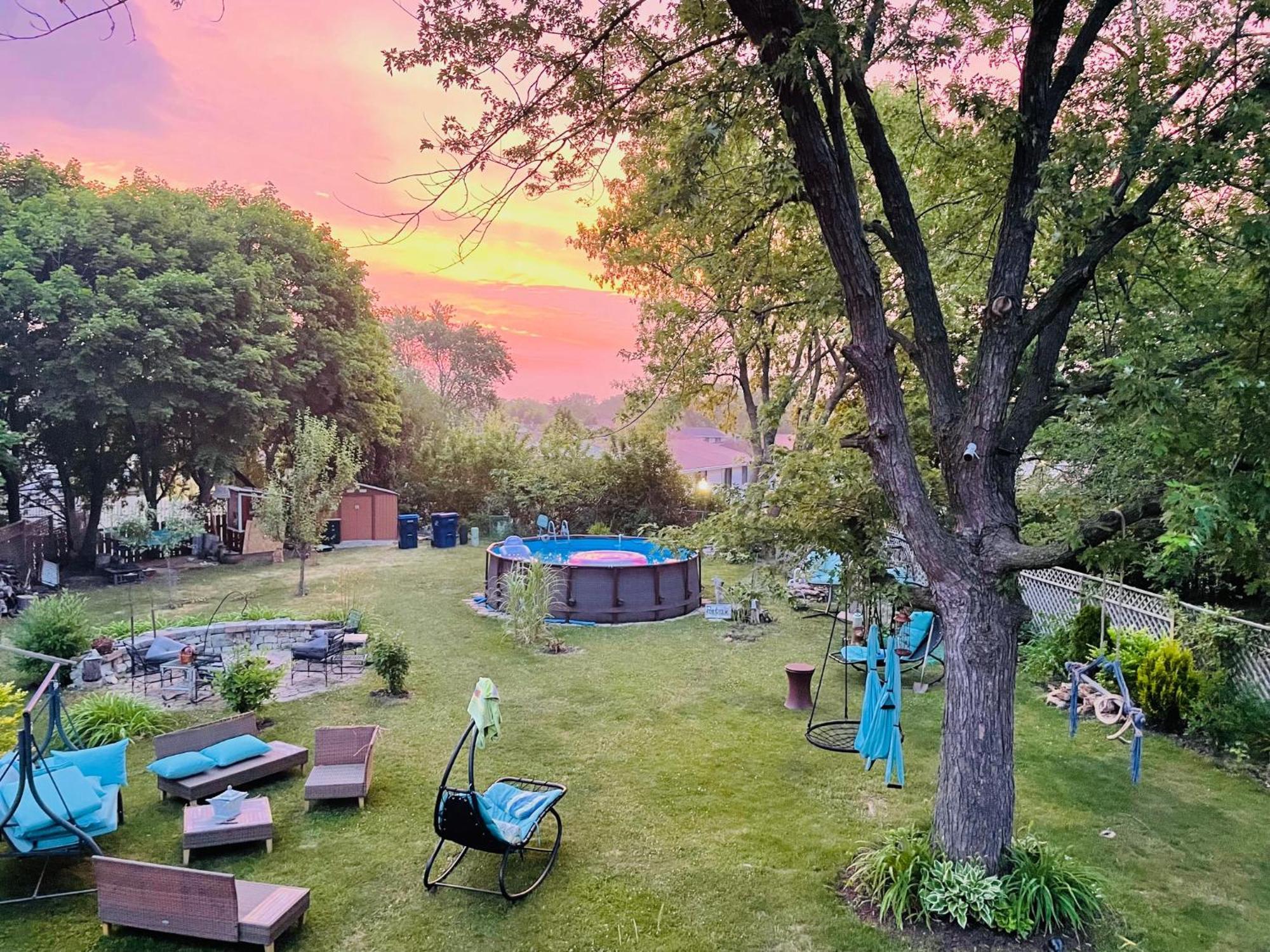 Schaumburg Paradise Oasis With A Secret Garden And Private Pool Bagian luar foto