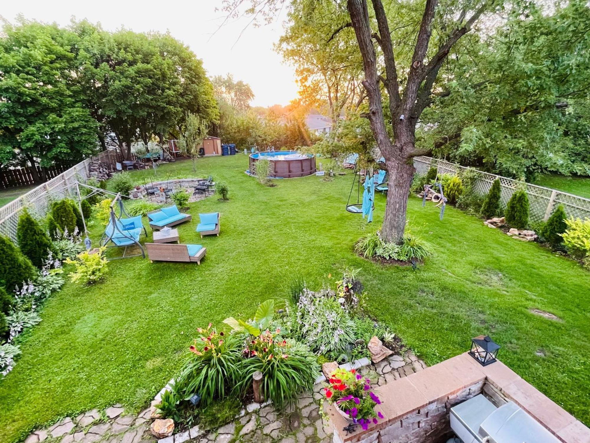 Schaumburg Paradise Oasis With A Secret Garden And Private Pool Bagian luar foto