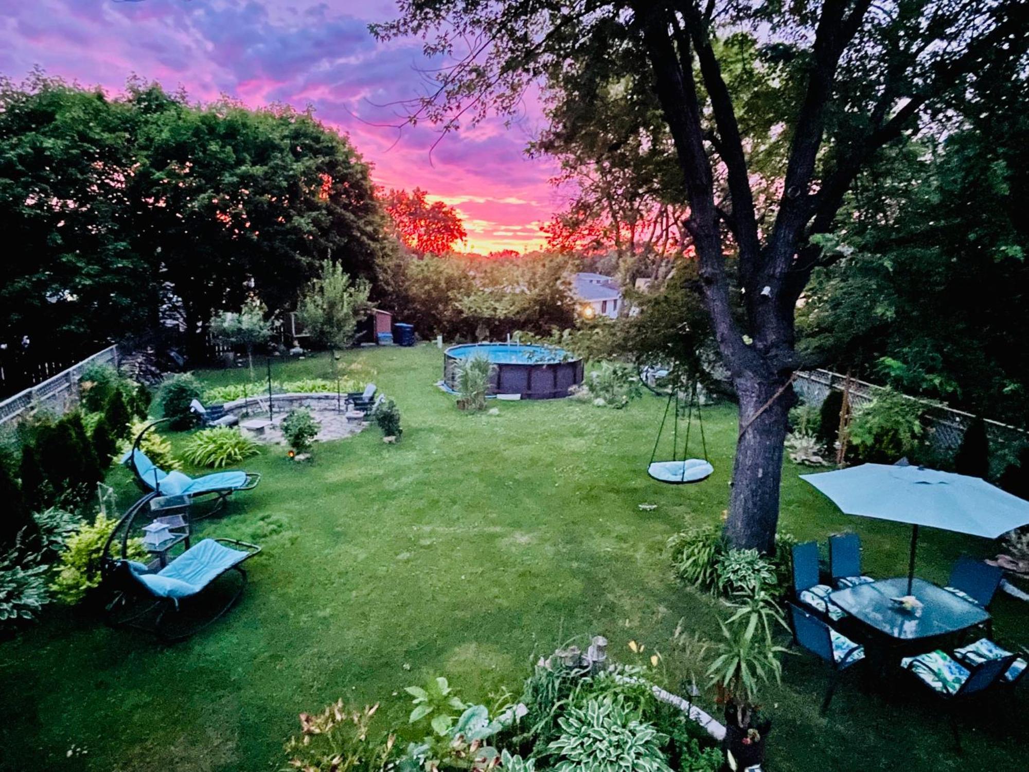 Schaumburg Paradise Oasis With A Secret Garden And Private Pool Bagian luar foto